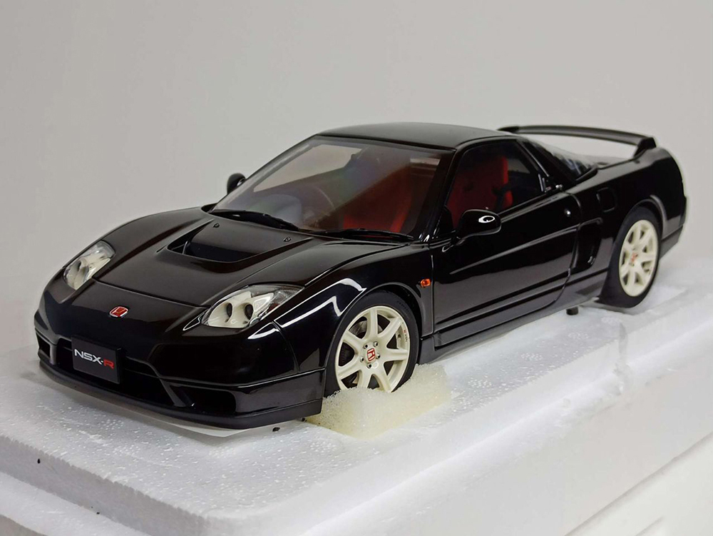 HONDA NSX-R (NA2) -2019 AUTOART 1:18