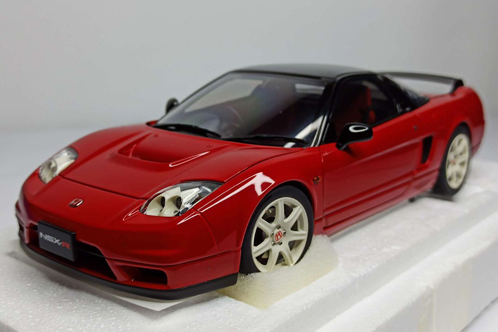 HONDA NSX-R (NA2) -2019 RED 1:18 AUTOART