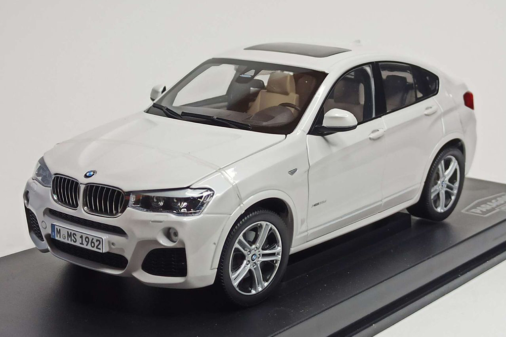BMW X4 (F26) MINERAL WHITE 1:18
