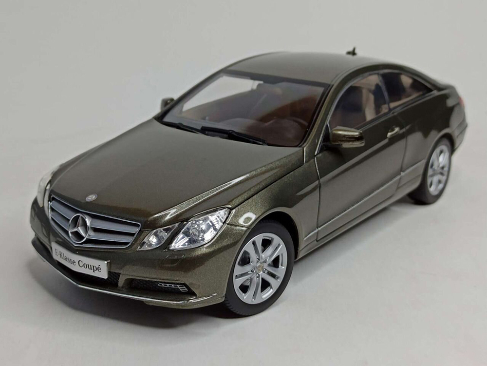 MERCEDES E CLASS COUPE (C207) 1:18 NOREV