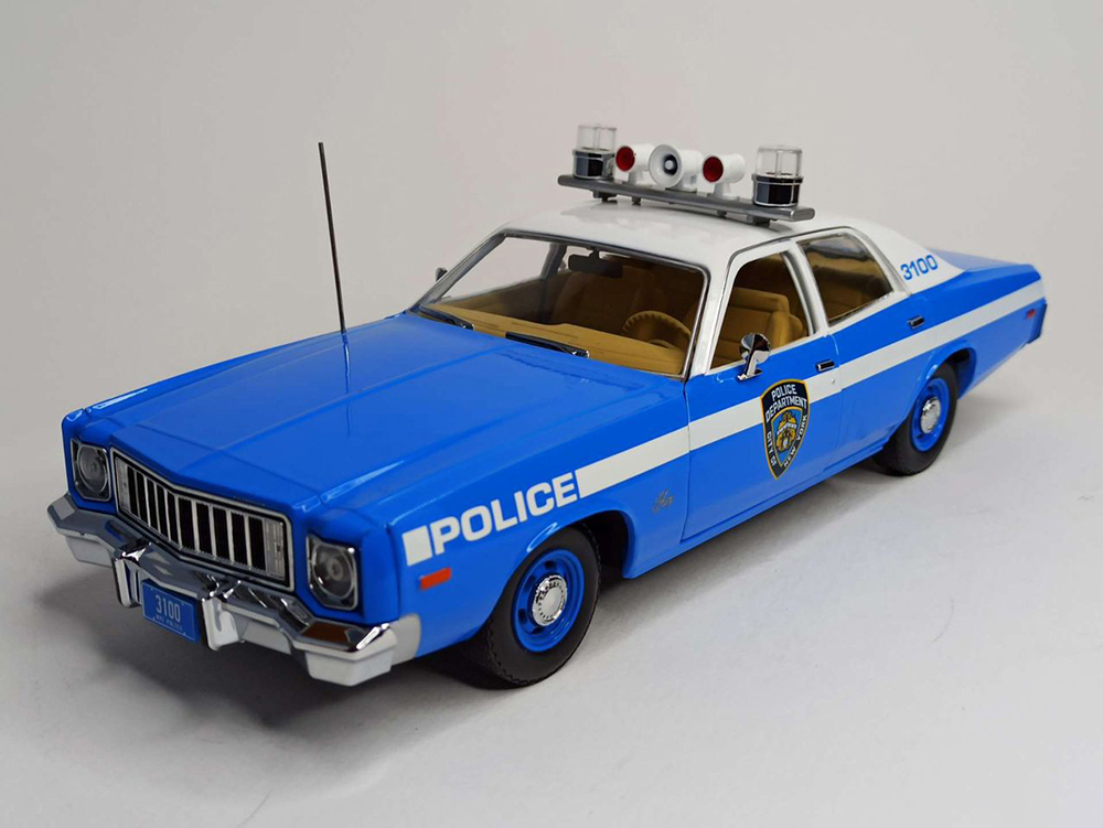 PLYMOUTH FURY NEW YORK POLICE 1975 GREENLIGHT 1:18