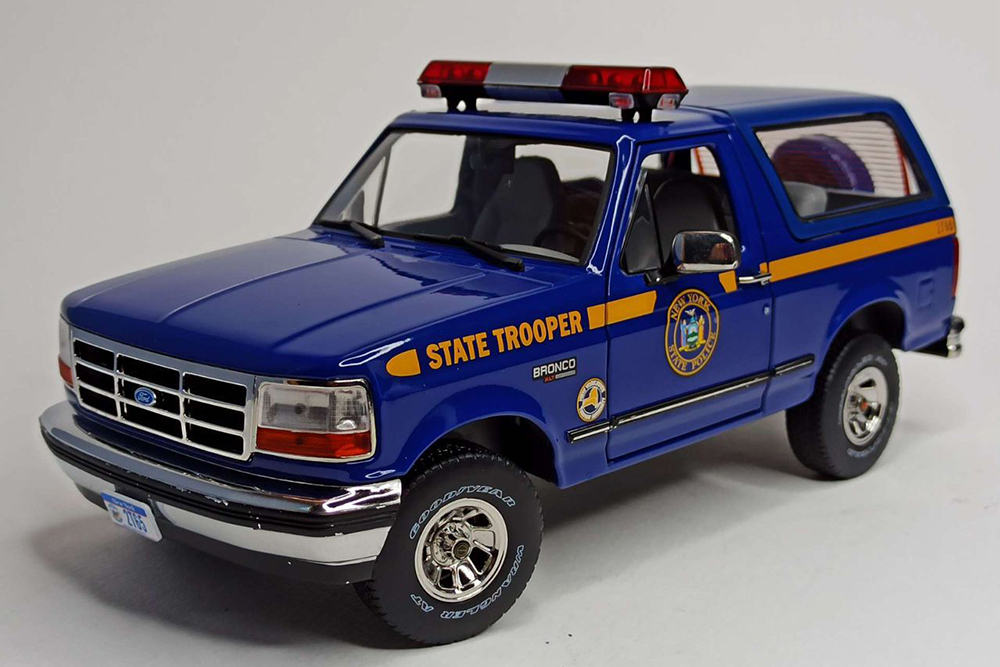 FORD BRONCO XLT NEW YORK POLICE 1:18 GREENLIGHT