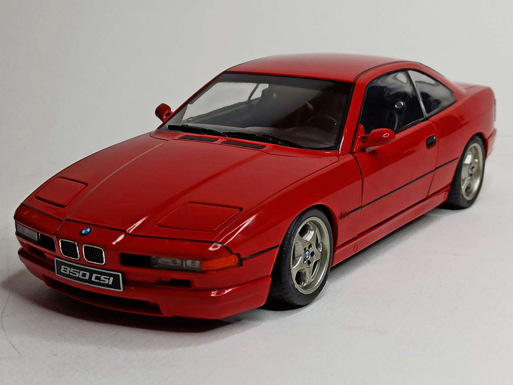 BMW 850CSI E31 RED SOLIDO 1:18