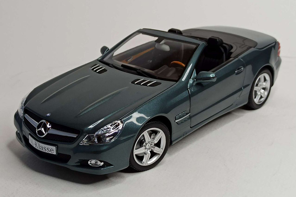 MERCEDES SL (R230) РЕСТАЙЛИНГ 2008 MINICHAMPS 1:18