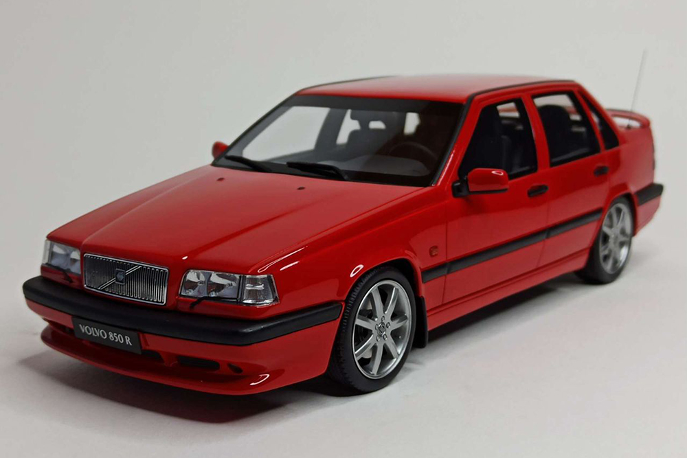 VOLVO 850 R (T5) SEDAN 1:18 OTTOMOBILE
