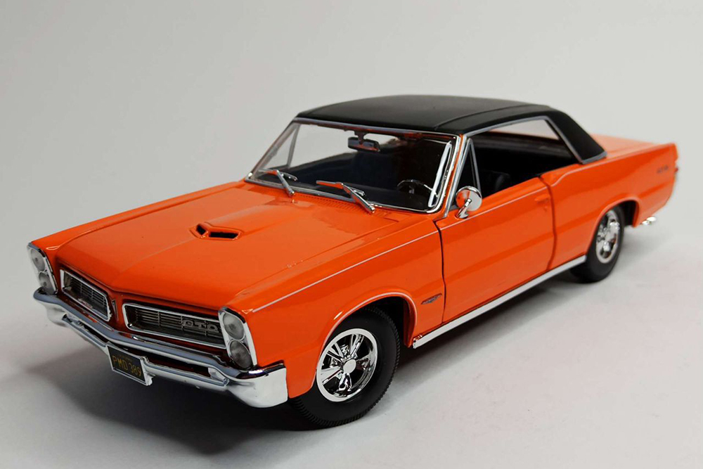 PONTIAC GTO 1965 MAISTO 1:18