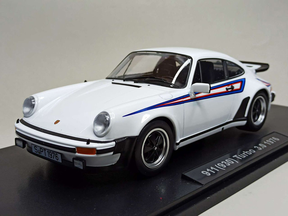 PORSCHE 911(930) TURBO 3.0 1976 KK SCALE 1:18