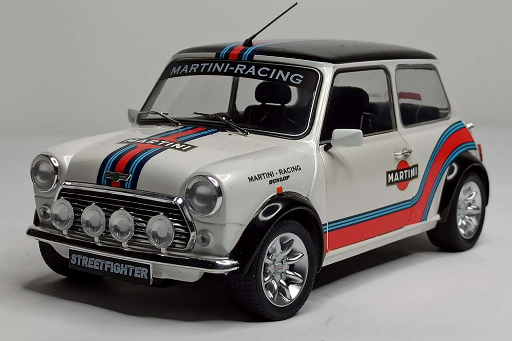 MINI COOPER SPORT MARTINI 1:18 SOLIDO