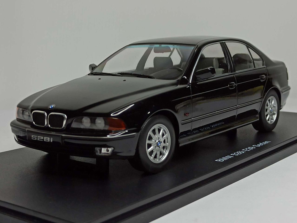 BMW 528I E39 SEDAN BLACK 1:18 KK SCALE