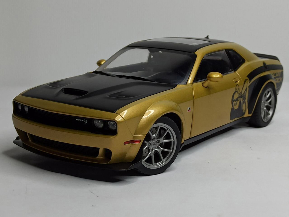 DODGE CHALLENGER R/T SCAT PACK WIDEBODY 1:18