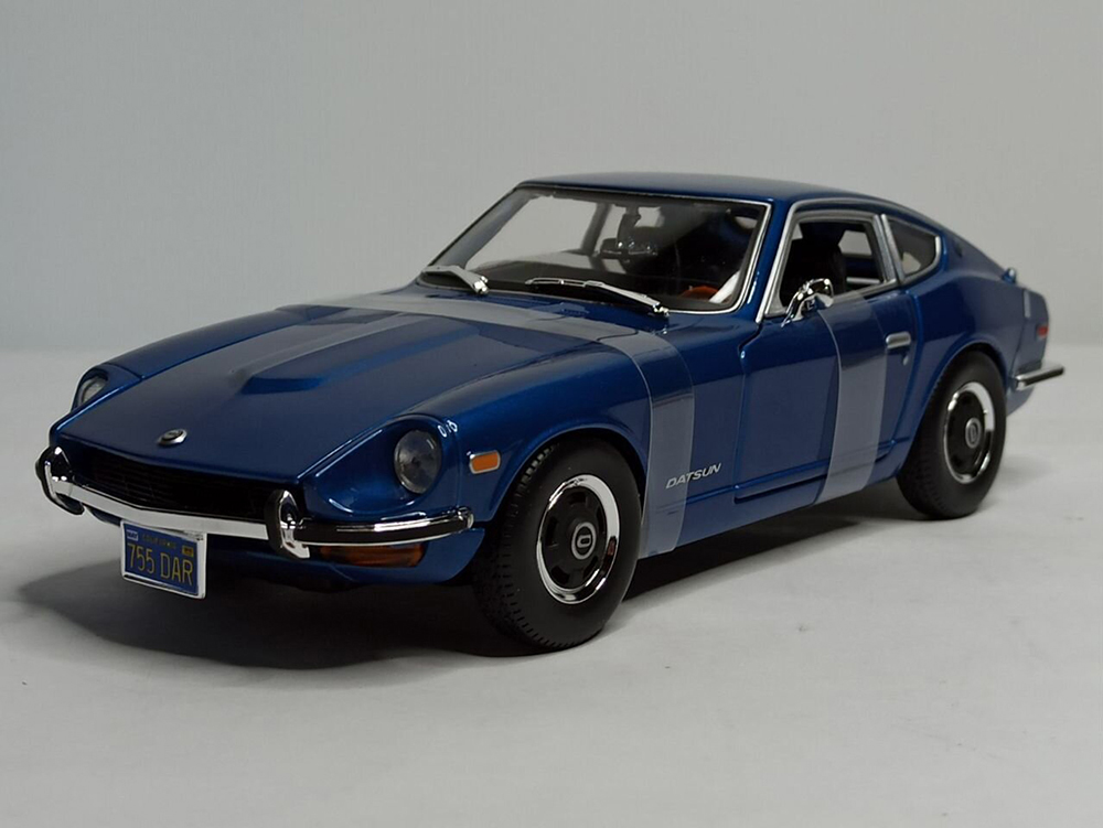 DATSUN (NISSAN) 240 Z 1971 BLUE 1:18 MAISTO