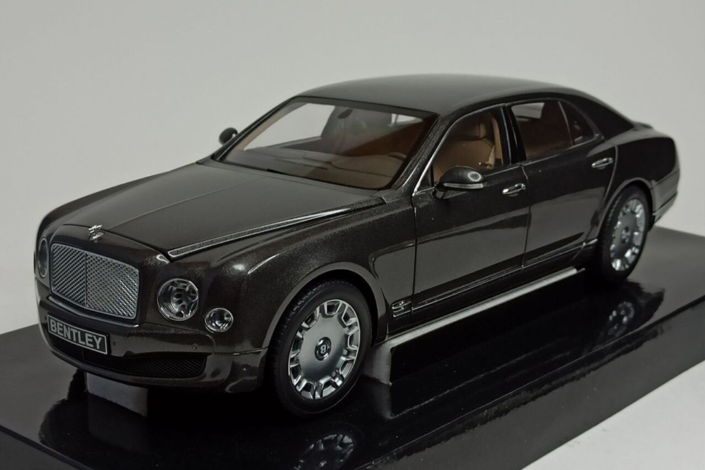 BENTLEY MULSANNE (2010) 1:18 MINICHAMPS