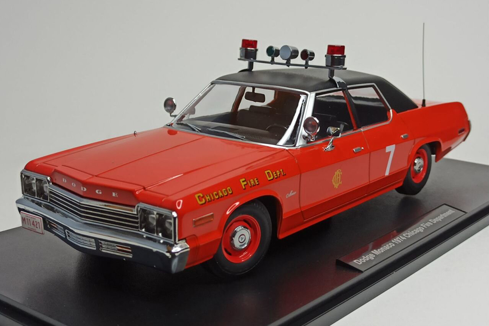 DODGE MONACO CHICAGO 1974 ПОЖАРНЫЙ 1:18 КК-SCALE