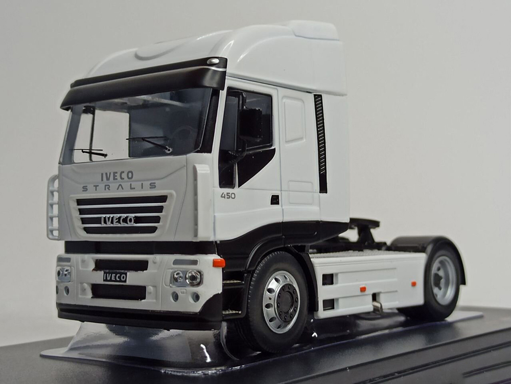 IVECO STRALIS - 2012 IXO 1:43