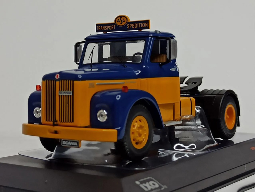 SCANIA 110 SUPER 1953 IXO 1:43