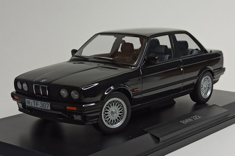BMW 325I (E30) 1988 BLACK 1:18 NOREV