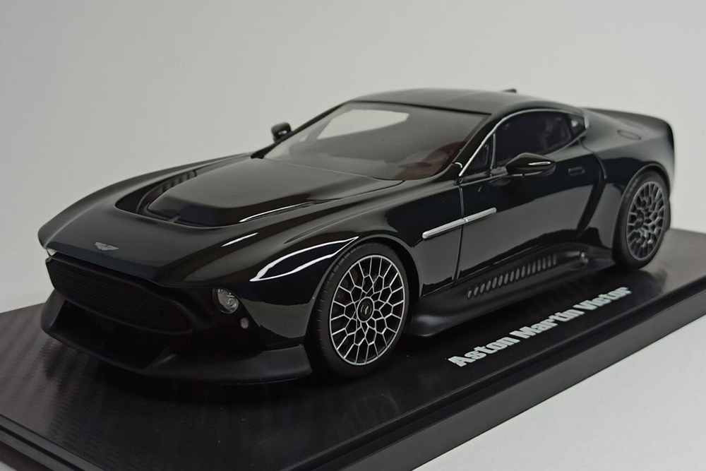 ASTON MARTIN VICTOR GREEN 1:18 GT SPIRIT