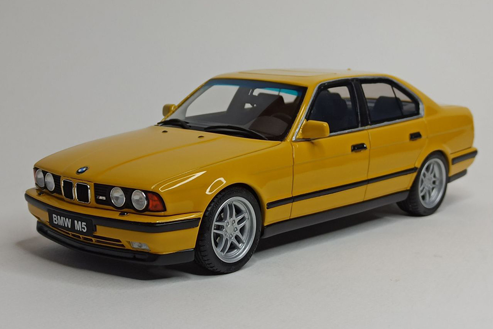 BMW M5 (E34) YELLOW 1:18 OTTOMOBILE