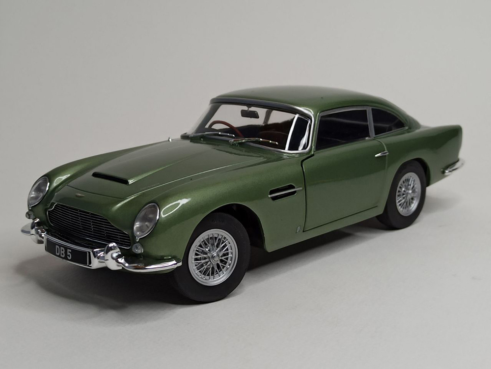 ASTON MARTIN DB5 - 1964 SOLIDO 1:18