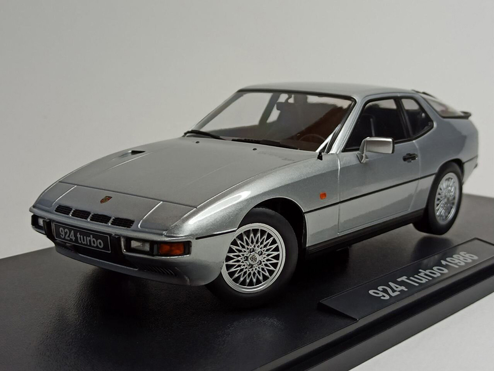 PORSCHE 924 TURBO - 1986 KK SCALE 1:18