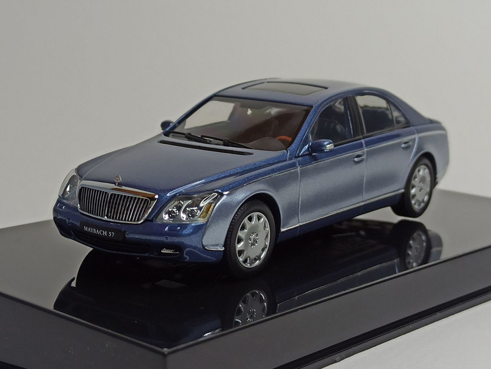MAYBACH 57 SWB 2003 AUTOART 1:43