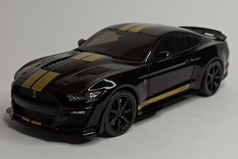 FORD MUSTANG SHELBY GT 500-H 2023 SOLIDO 1:18