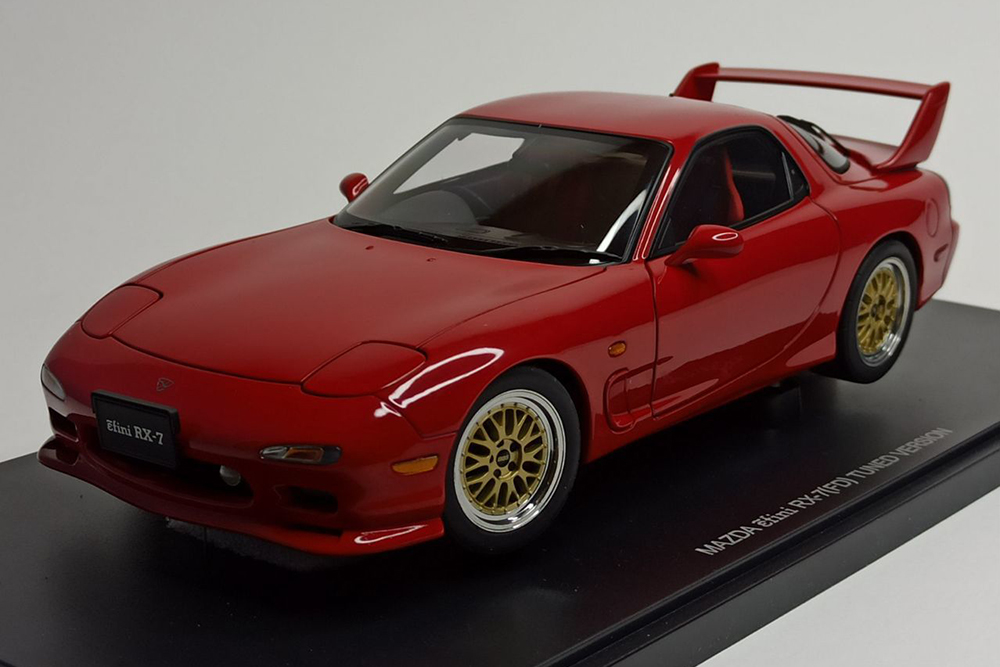 MAZDA RX-7 (FD) TUNED VERSION 1:18 AUTOART