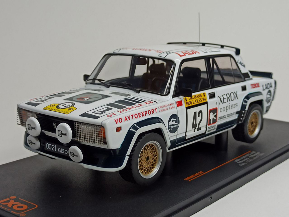 ВОЛЖСКИЙ АВТОМОБИЛЬ LADA 2105 VFTS #42 1000 LAKES 1:18 IXO