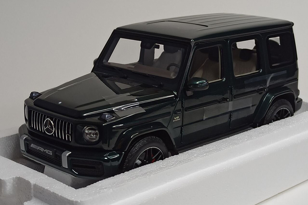 MERCEDES G63 AMG 2018 GREEN 1:18 MINICHAMPS