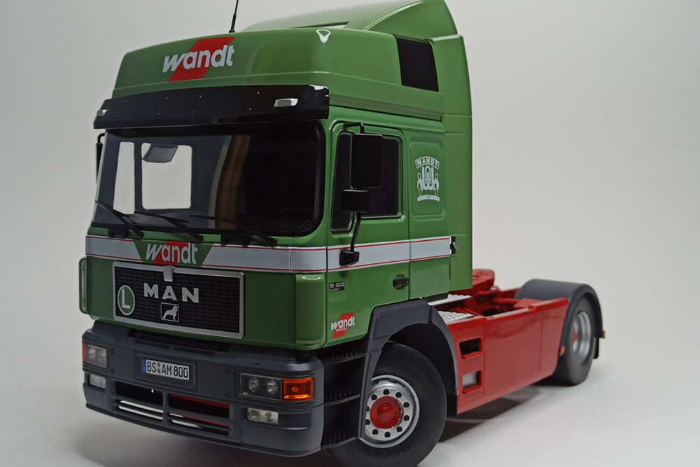 MAN F2000 WANDT 1994 GREEN 1:18 MCG