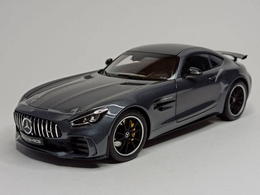 MERCEDES AMG GT R 1:18 ДИЛЕРСКИЙ
