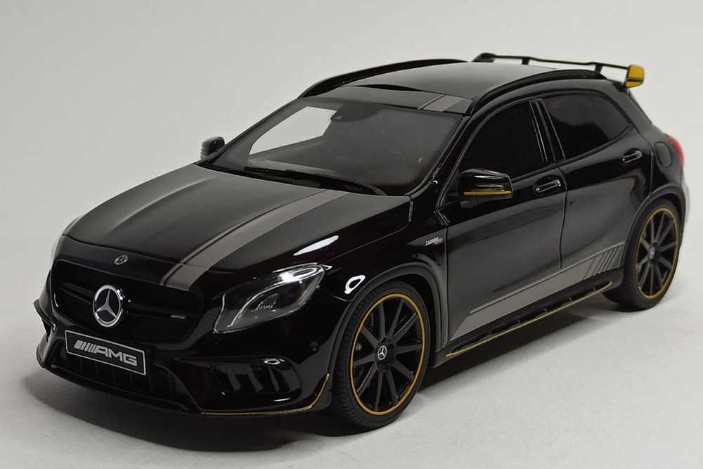 MERCEDES GLA 45 AMG LIMITED 1:18 ДИЛЕРСКИЙ