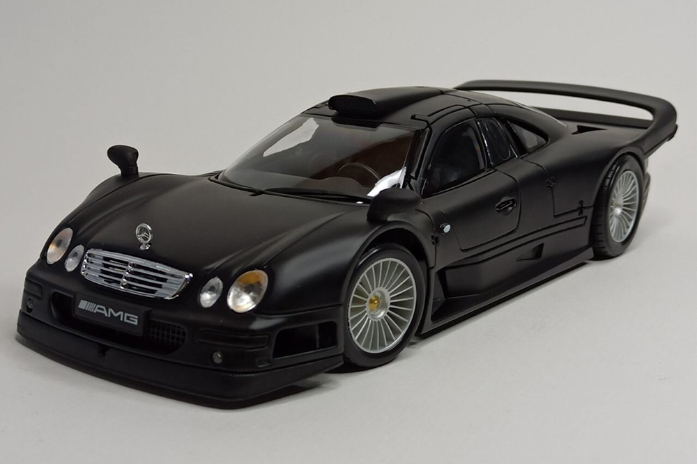 MERCEDES CLK-GTR AMG (STREET VERSION) 1:18 MAISTO