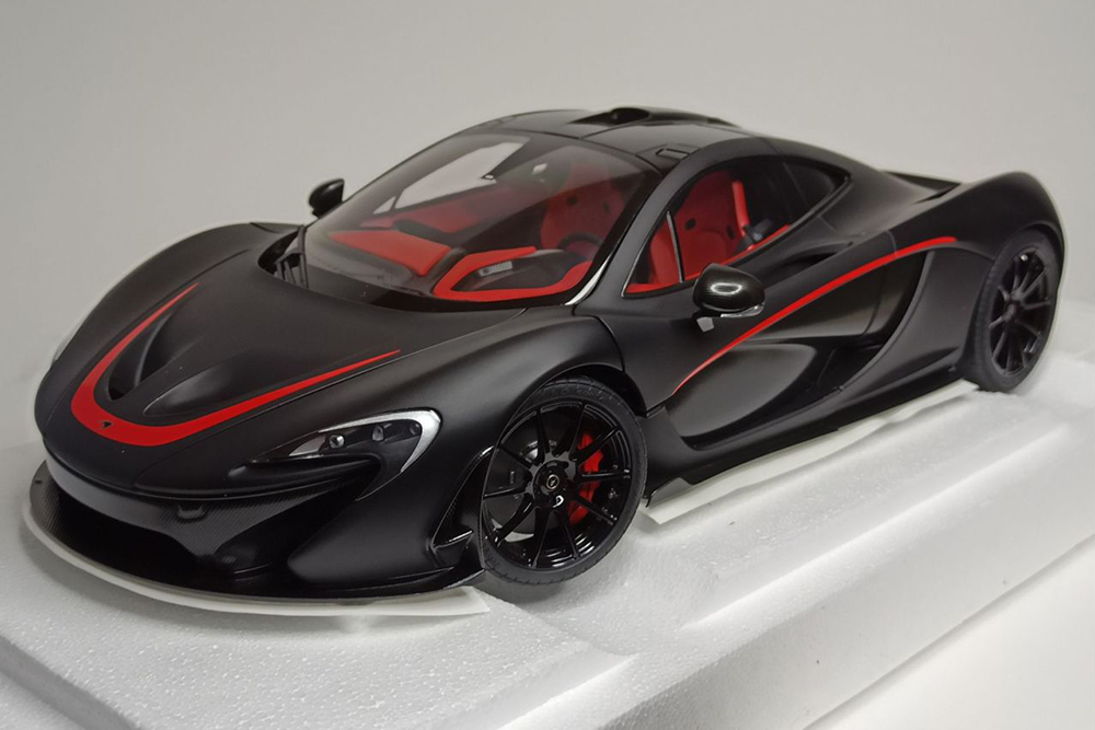 MCLAREN P1 MATT BLACK 1:12 AUTOART