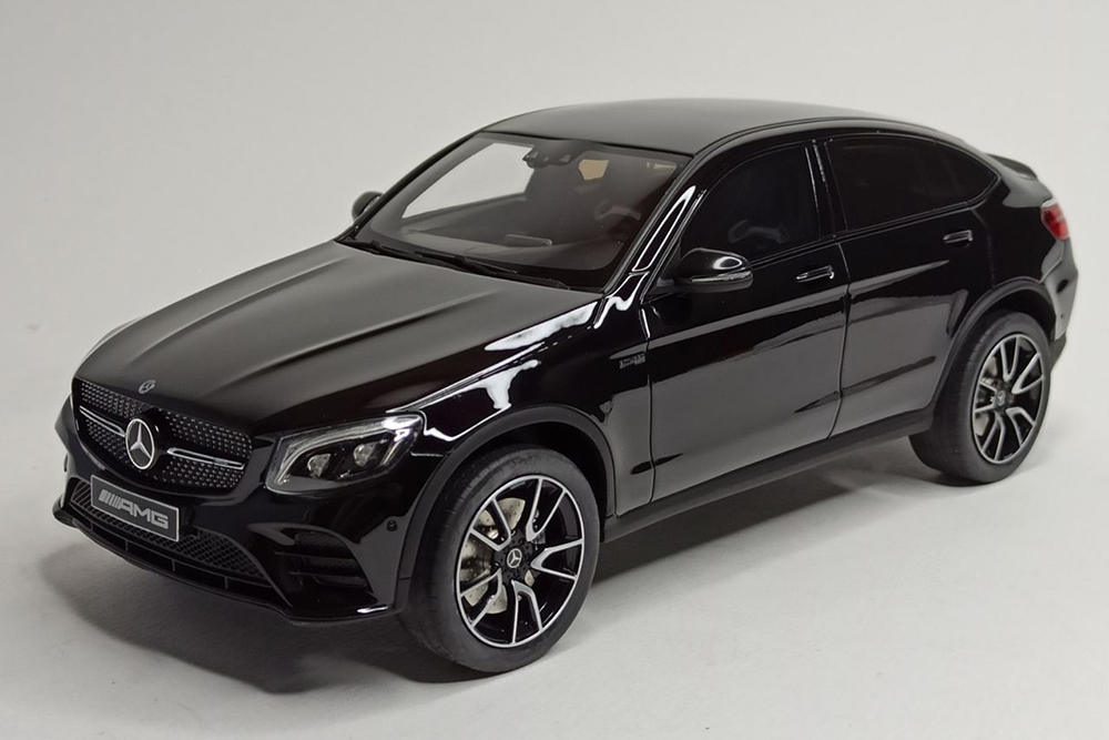 MERCEDES AMG GLC 43 COUPE 1:18 GT SPIRIT