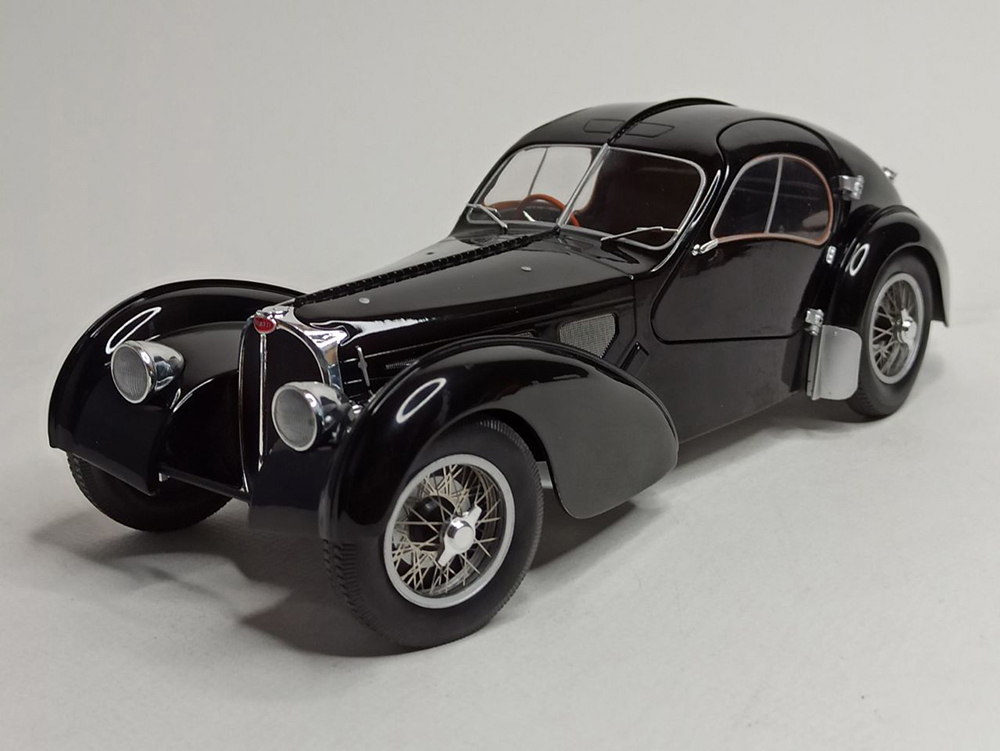 BUGATTI TYP 57 SC ATLANTIC 1:18 SOLIDO