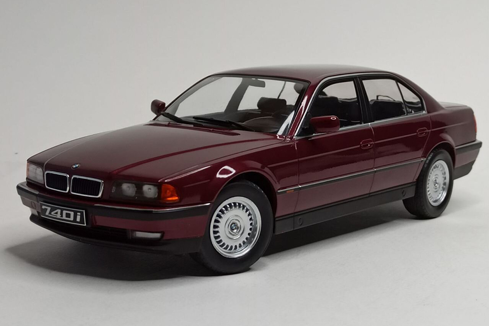 BMW 740I (E38) -1994 БОРДОВЫЙ 1:18 KK SCALE