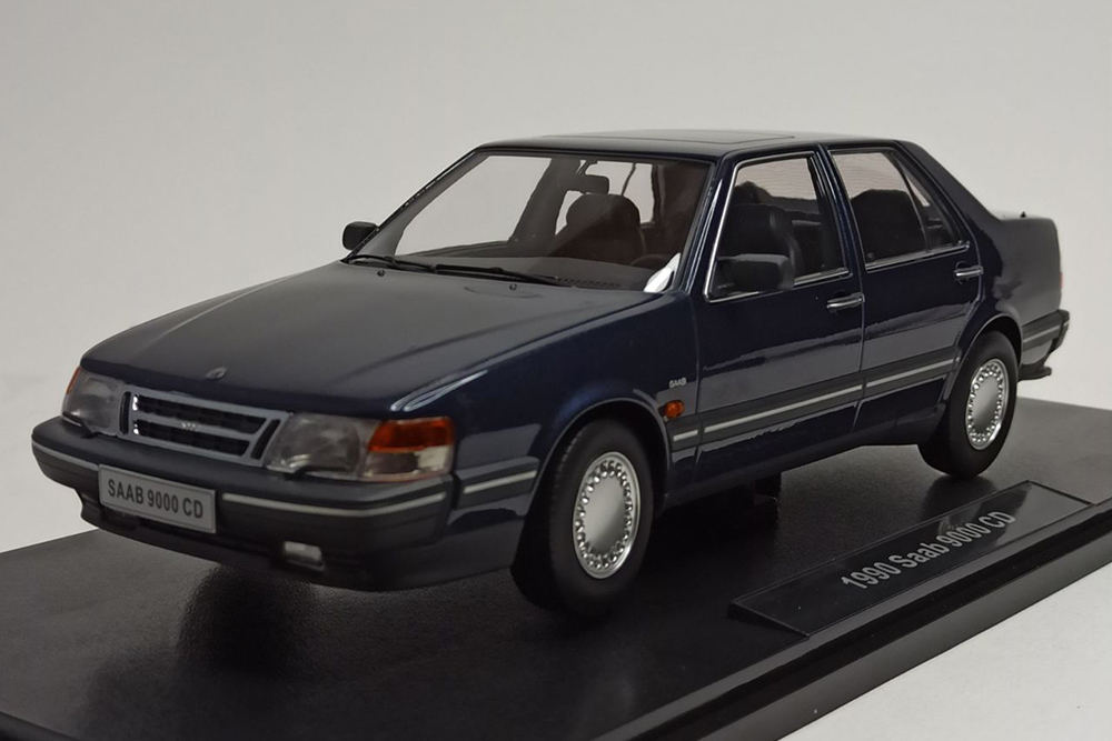 SAAB 9000 CD DARK BLUE 1:18 TRIPLE9