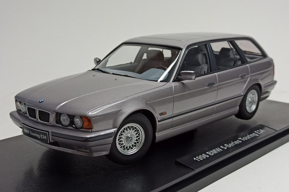 BMW 5ER TOURING (E34) DARK SILVER 1:18 TRIPLE9