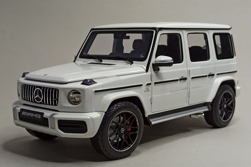 MERCEDES G63 AMG WHITE 1:18 MINICHAMPS LIMITED