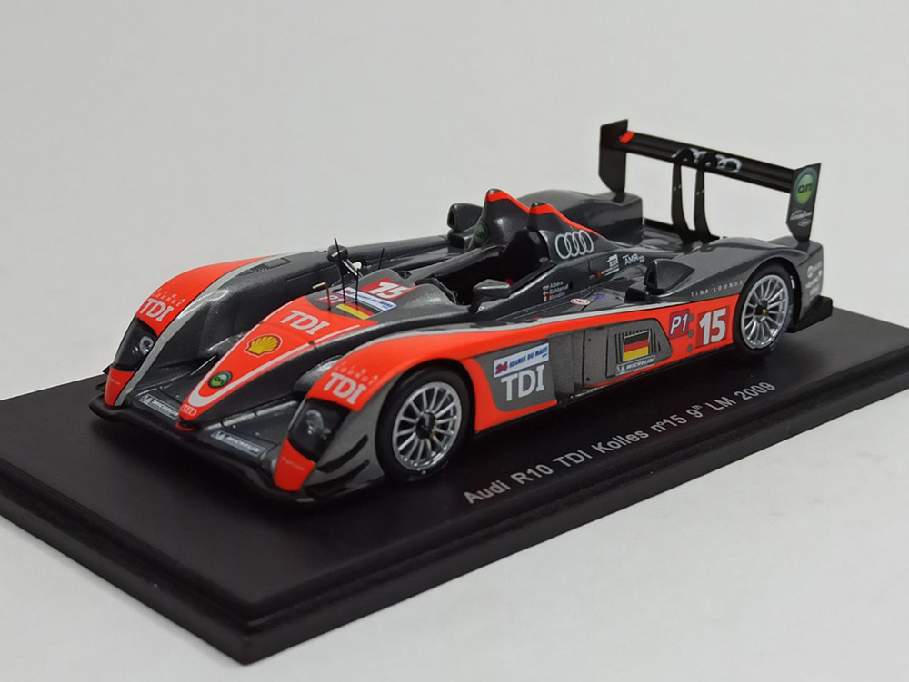 AUDI R10 TDI #15 LEMANS-2009 SPARK 1:43