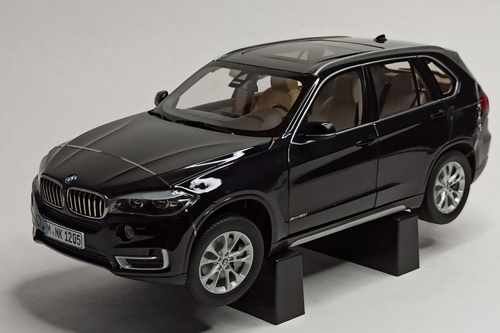 BMW X5 (F15) 2012 BLACK 1:18 PARAGON