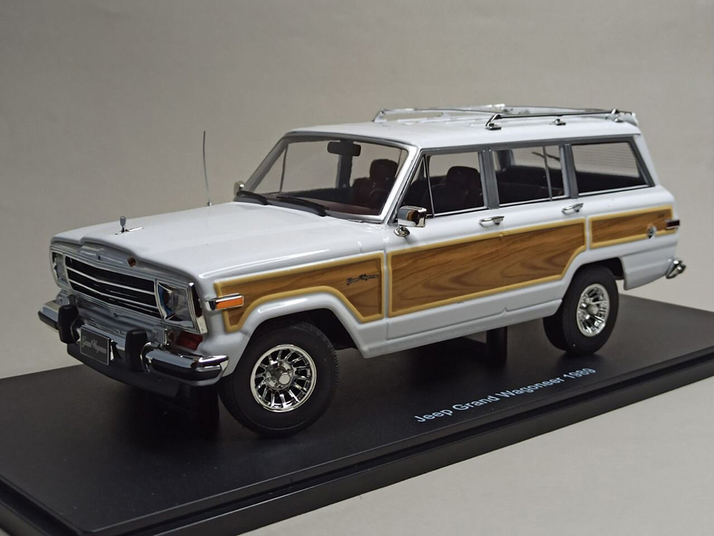 JEEP GRAND WAGONEER -1989 KK SCALE 1:18