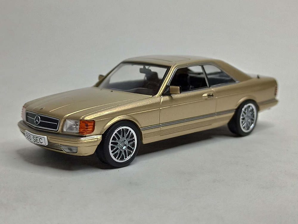 MERCEDES 560 SEC -1981 C126 (W126) IXO 1:43