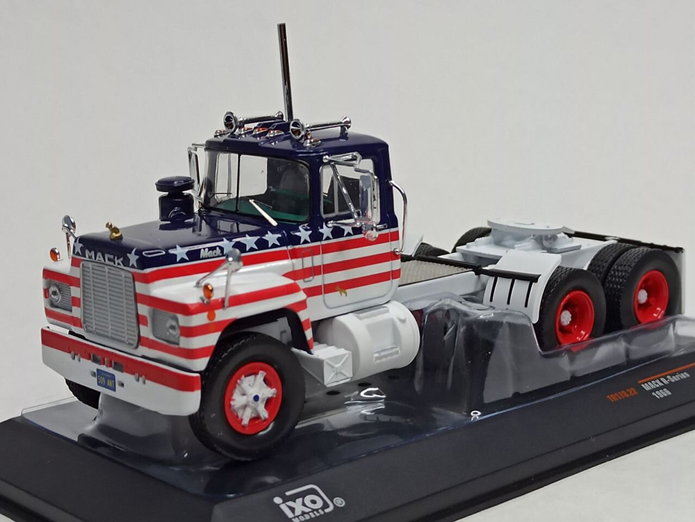MACK R SERIES "STARS AND STRIPES" IXO 1:43