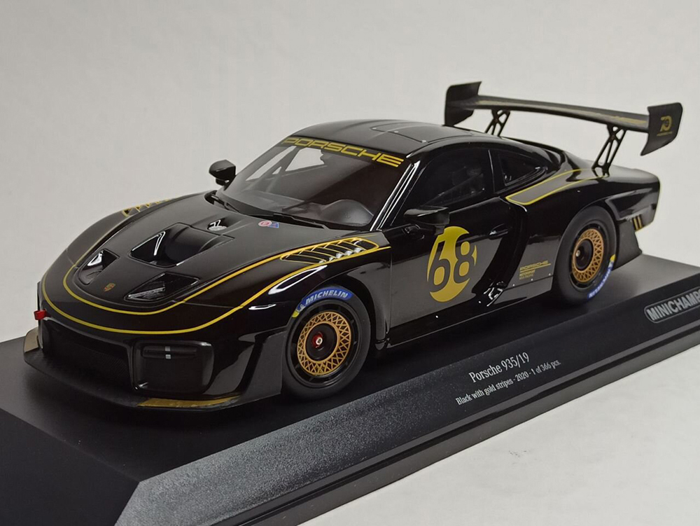 PORSCHE 935/19 2020 MINICHAMPS 1:18