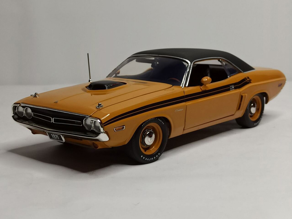 DODGE CHALLENGER R/T HEMI VINYL TOP 1:18 ACME/GMP
