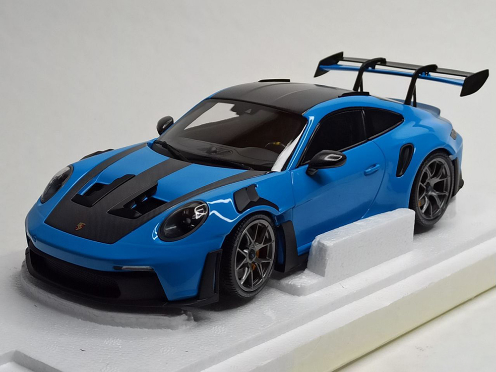 PORSCHE 911 (992) GT3 RS 2024 LIMITED 1:18