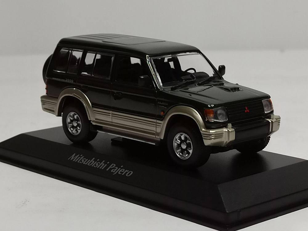 MITSUBISHI PAJERO LWB 1991 GREEN 1:43