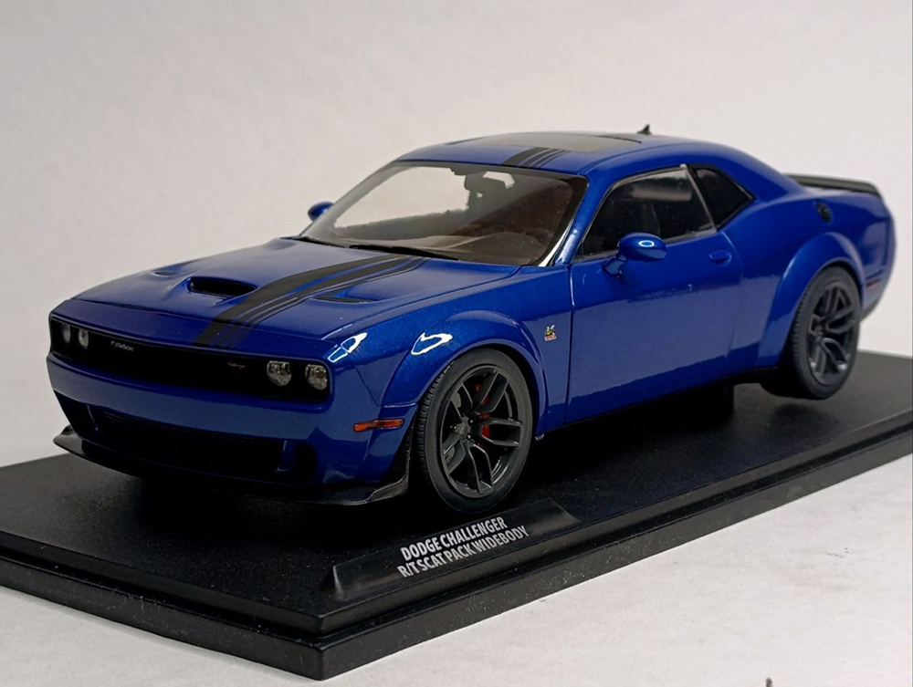 DODGE CHALLENGER R/T 2023 SOLIDO 1:18